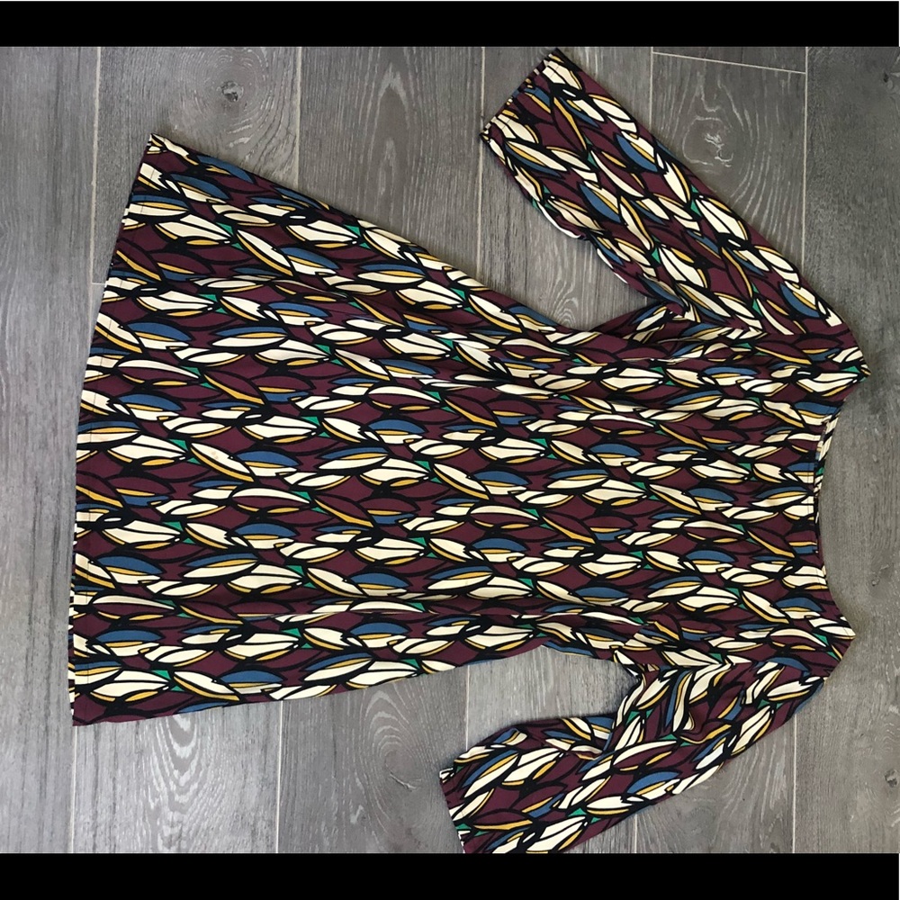 Geometric Dress w/back key hole:  Sz Large